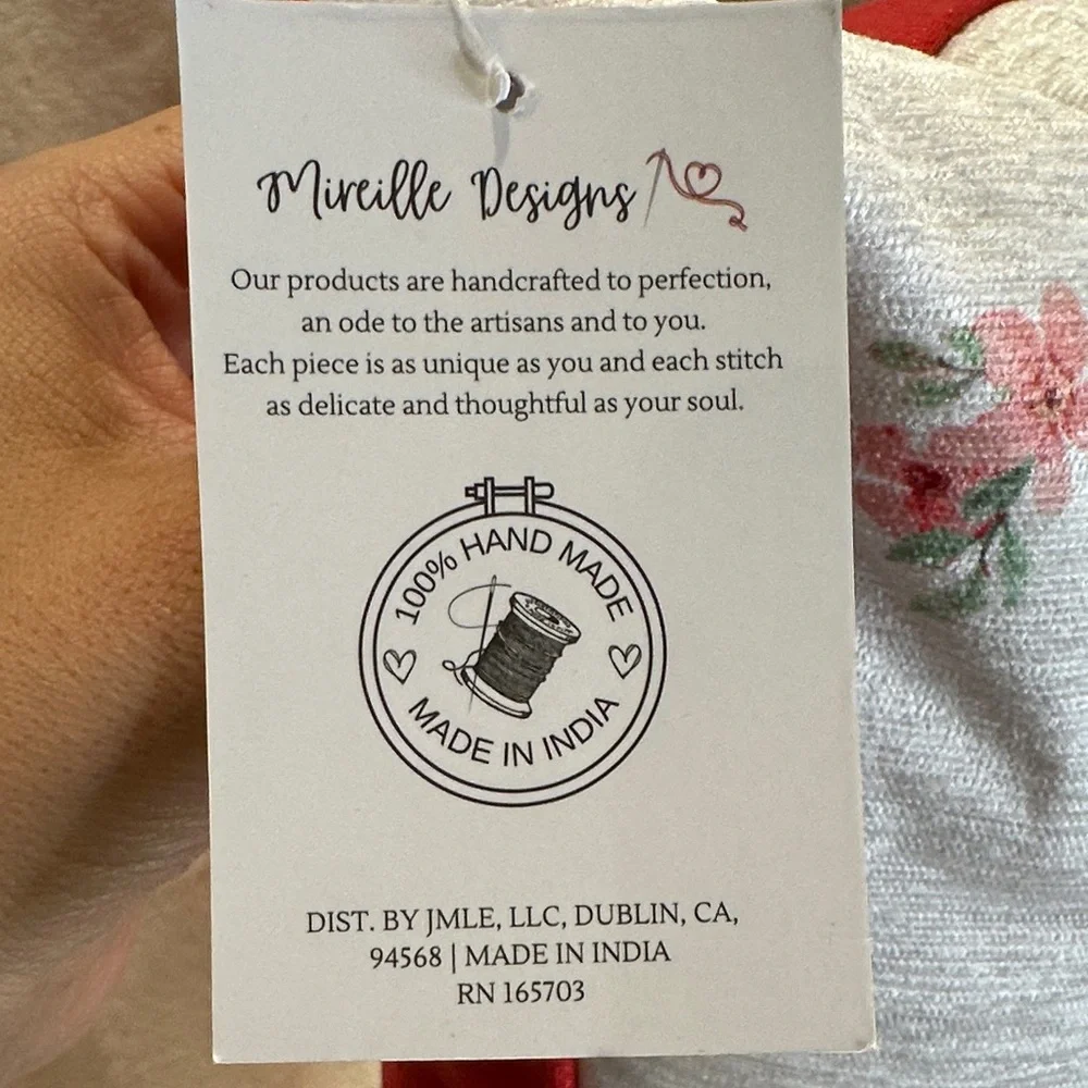 Elegant Swan Embroidered Pillow - White and Red - Picture 3 of 10